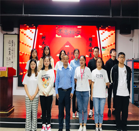 2020年9月21日上午，10名来自江苏理工大学商学院市场营销专业实习生来到安博电竞集团，正式开始为期4个月的顶岗实习阶段。本次顶岗实习共分为3个阶段：第一阶段为入职培训阶段，第二阶段为岗位实践阶段，第三阶段为总结收获阶段。